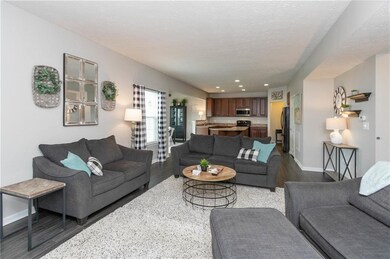 3216 Hemlock St, Whiteland, IN 46184 - photo 6