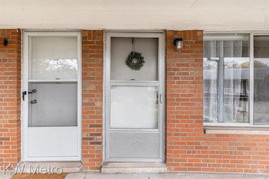 2121 Clawson Ave unit 207, Royal Oak, MI 48073 - photo 4