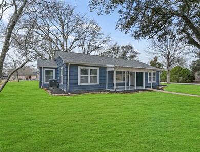 View of the side yard.