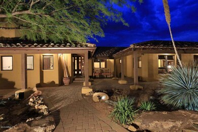 Night-Courtyard