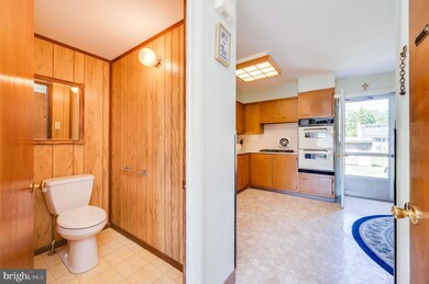 312 Parkview Ave, Reading, PA 19606 - photo 7