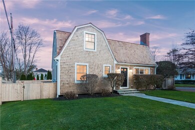 9 Cliff Ave, Newport, RI 02840 - photo 2
