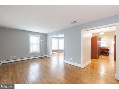 310 N Wayne Ave, Wayne, PA 19087 - photo 3