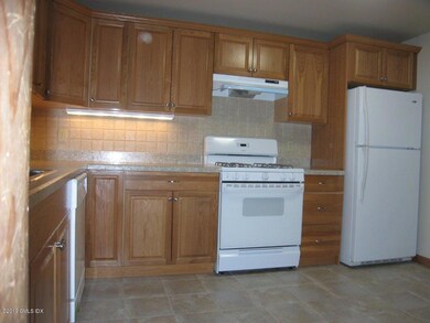 35 Cos Cob Ave unit Rear, Cos Cob, CT 06807 - photo 2