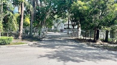 Village Homes and Condos unit 350, Palmetto Bay, FL 33157 - photo 2