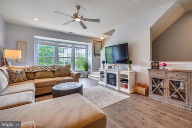 23082 Fontwell Square, Sterling, VA 20166 - photo 2