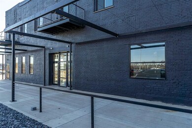 210 E River Dr unit 202, Davenport, IA 52801 - photo 3