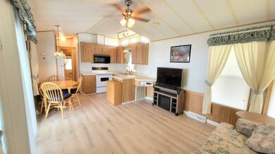 4320 Dundee Rd unit 61, Winter Haven, FL 33884 - photo 7