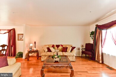 923 Blakney Ln SE, Washington, DC 20032 - photo 7