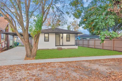 1318 5th St, Rosenberg, TX 77471 - photo 5