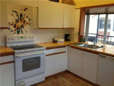 3535 Magellan Cir unit 528, Miami, FL 33180 - photo 3