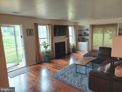 207 Barrington Ct, Palmyra, PA 17078 - photo 5