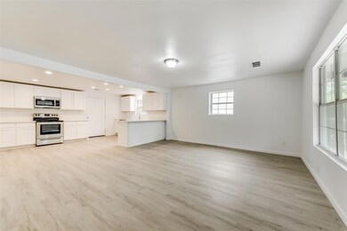 308 W Day St, Denison, TX 75020 - photo 3