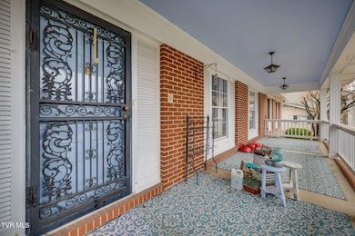 622 Lazy Ln, Kingsport, TN 37663 - photo 5