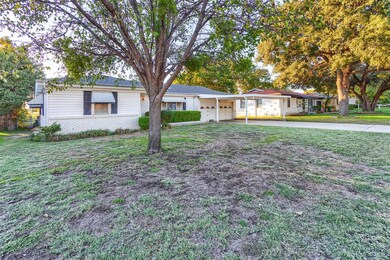 805 Glenda Dr, Bedford, TX 76022 - photo 3