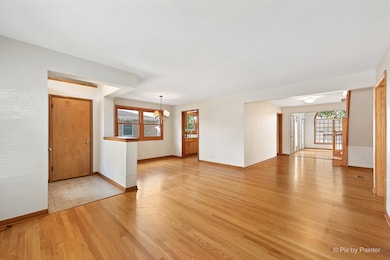 963 S Saylor Ave, Elmhurst, IL 60126 - photo 5