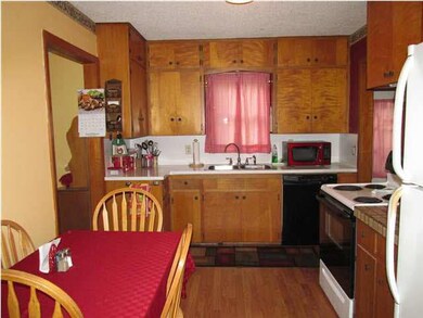 Plenty of cabinets in the kitchen