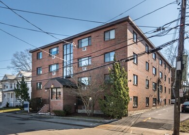 41 Walnut St unit 31, Waltham, MA 02453 - photo 2