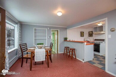 Dining & Kitchen