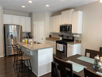 Equipped kitchen, large corner pantry