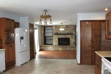 1716 Sheffield Cir, Manhattan, KS 66503 - photo 5