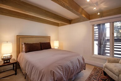 ChateauEauClaire#5_HiRes006