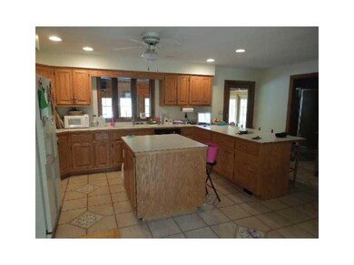 Kitchen. Center Island