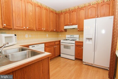 2608 Chapel Lake Dr unit 310, Gambrills, MD 21054 - photo 7