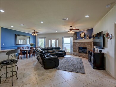 413 Meandering Way, Corsicana, TX 75109 - photo 4