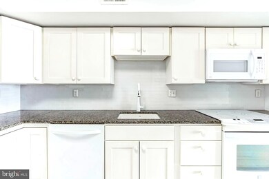 10H Queen Elizabeth Ct, Chester, MD 21619 - photo 7