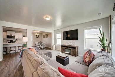 3045 W Pear Apple St, Kuna, ID 83634 - photo 4