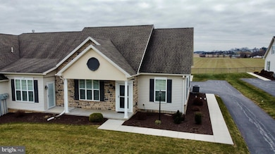 160 Dolomite Dr unit 12B, York, PA 17408 - photo 2