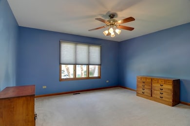 3704 De Foe Ct, Naperville, IL 60564 - photo 2