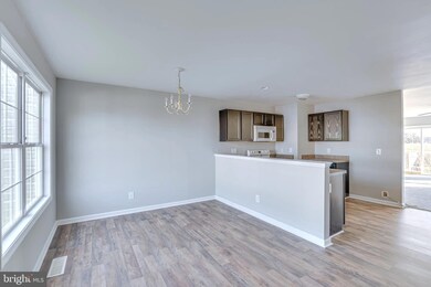 33 Sanford Dr, Bunker Hill, WV 25413 - photo 4