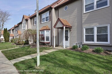 32 Forge Ct unit 70, Jackson, NJ 08527 - photo 2