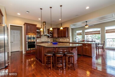 22312 Lost Branch Cir, Ashburn, VA 20148 - photo 3