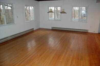 132 Lookout Dr, Hawley, PA 18428 - photo 5