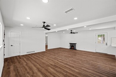 877 Patti Dr, Bedford, TX 76022 - photo 4