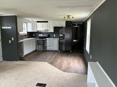 45 Church St unit 29, East Millinocket, ME 04430 - photo 6