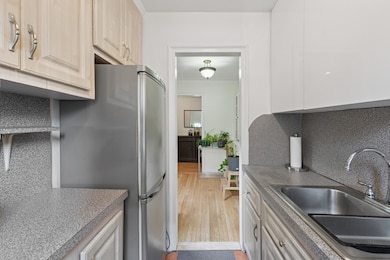 The Bradlee unit 105, Forest Hills, NY 11375 - photo 5