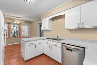 1249 Edward Rd, Naperville, IL 60540 - photo 6