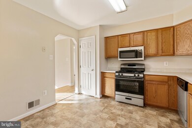 8708 Dunbar Ave, Hyattsville, MD 20785 - photo 7