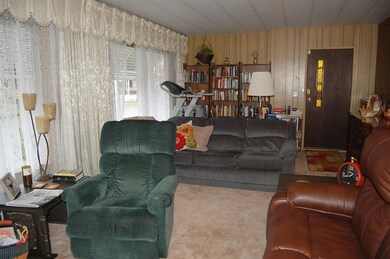 328 Beechwood Dr unit A, Grants Pass, OR 97526 - photo 4