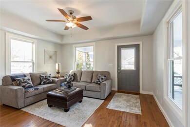 823 G Ave NW, Cedar Rapids, IA 52405 - photo 3