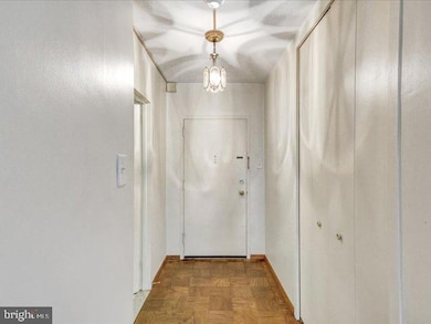 Cathedral Ave Cooperative unit 409, Washington, DC 20016 - photo 5