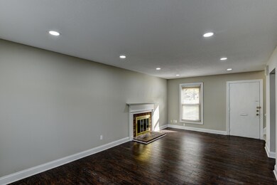1633 Hallworth Ct Columbus OH-print-005-