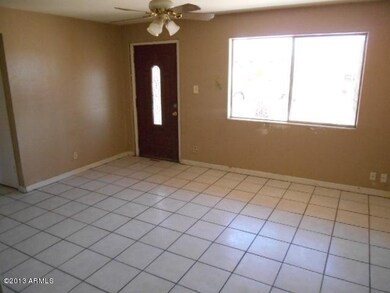 023-220689 Living Room