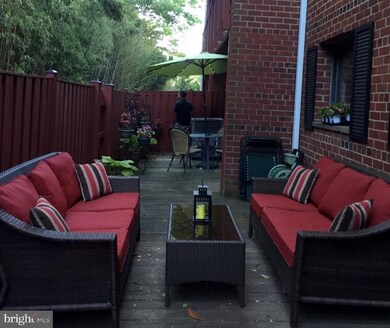 53 Skyhill Rd unit 102, Alexandria, VA 22314 - photo 4