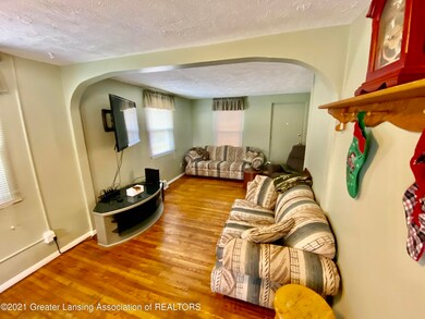 2 Living RM