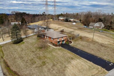 1111 Westwood Ln, New Albany, IN 47150 - photo 2